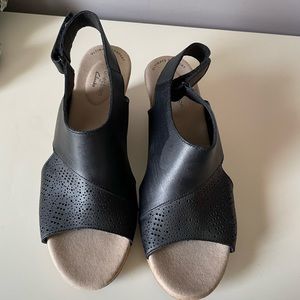 Clarks black leather wedge sandals